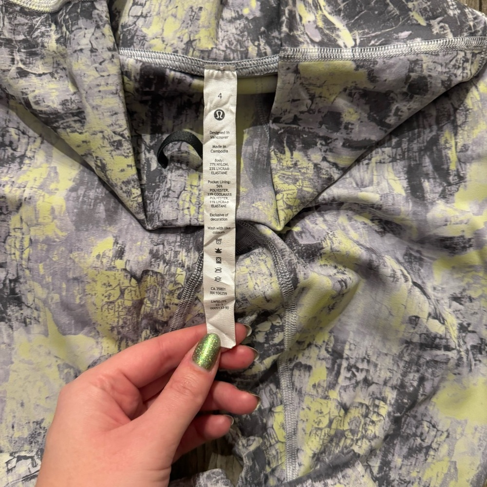 Gray Patterned Lululemon Wunder Train High-Rise T… - image 6